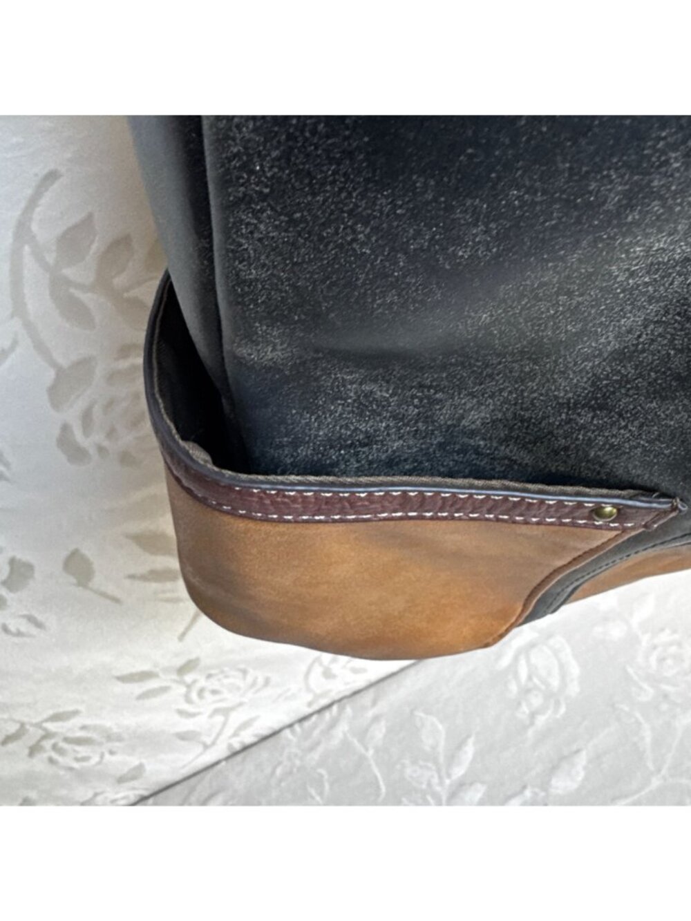 B.O.C. Two-Tone Leather Shoulder Tote Bag Front Zipper Pocket & Dual Handles - Picture 8 of 8